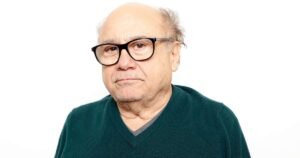 Danny DeVito Height, Age, Net Worth, Wife, Family, Career and Biography